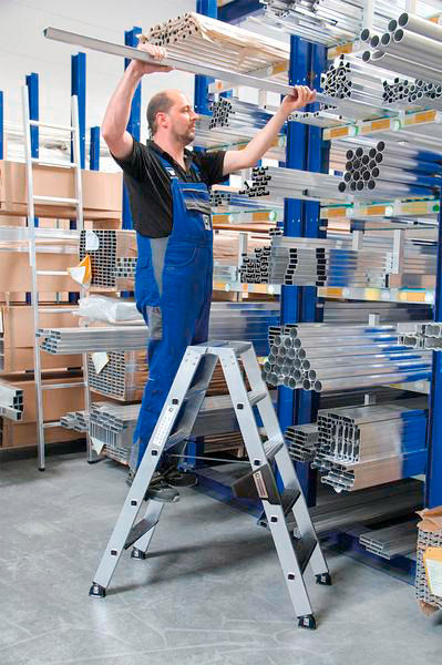 MUNK Samostojeća Merdevina sa Gazištima Aluminijum 2 x 4 Gazišta 262182W