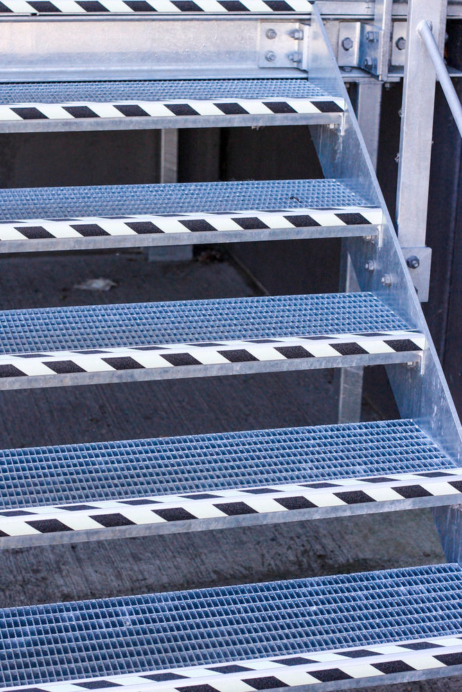 Antirutschtreppenkantenprofil Nachleuchtend DENIOS Crno/Žuto 1000 mm 264138W