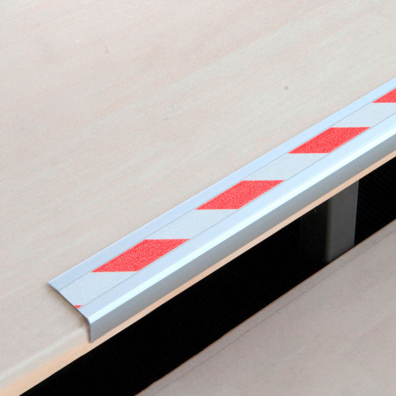 Aluminijumski Protivklizni Profil za Stepenice M2 Crveno/Belo 1000 mm 264006W