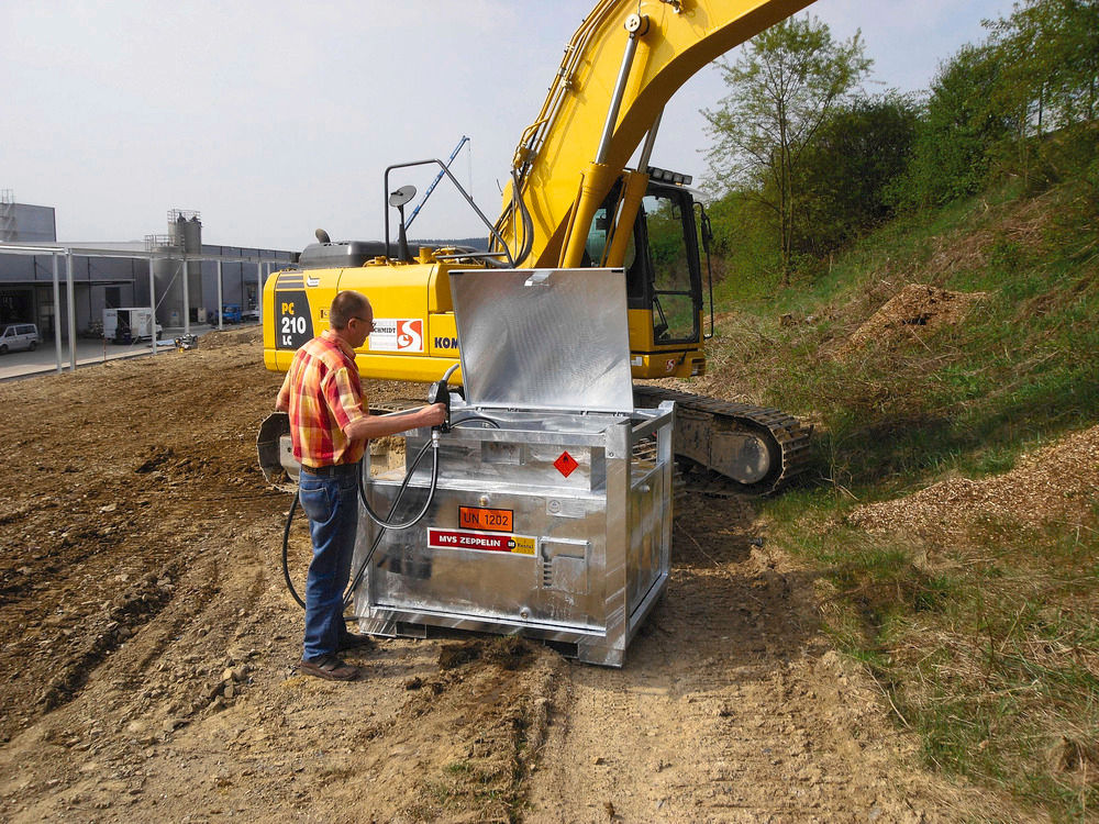 Mobilna Dizel Pumpna Stanica od Čelika 1000 Litara sa Pumpom 12 V ESE 188343W