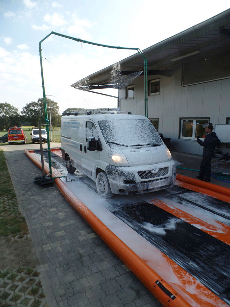 DENIOS Mobilna dezinfekciona kada AERO 3900 x 6000 mm