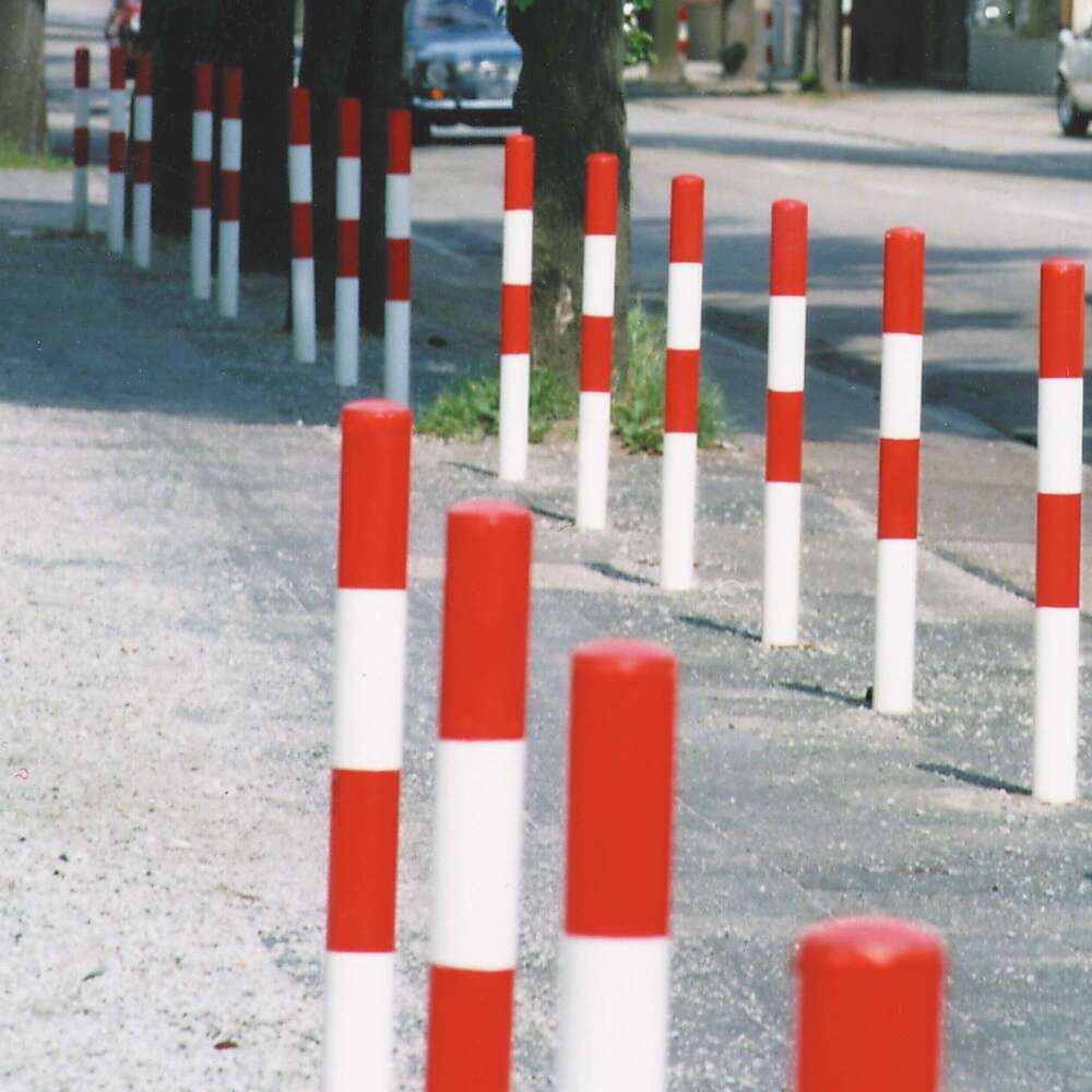 Čelični stub za ubetoniranje plastificirani Ø 60 mm visina 1000 mm crveno/beli Moravia 310811W