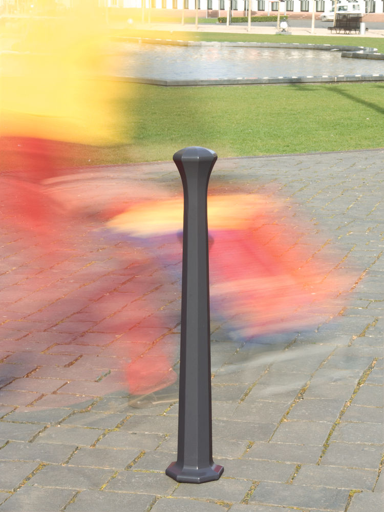 City-Poller Aluminijumski Uklonjiv Za Ubetoniranje Sa Dve Ušice Visina 900 mm Antracit Siva Moravia 310875W