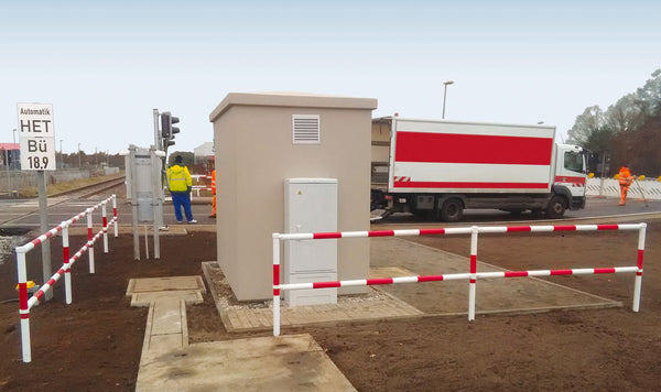 Sistemska Zaštitna Ograda Urban Stalni Stub Vatrocinkovano Crveno-Bela Za Ubetoniranje Visina 1000 mm Moravia 310998W