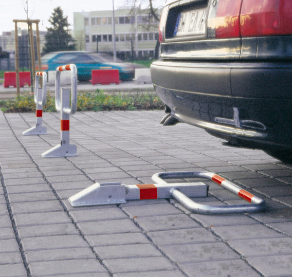 Sklopivi Čelični Parkirni Stub Moravia Za Ubetoniranje Sa Cilindričnom Bravicom 570 mm 236882W