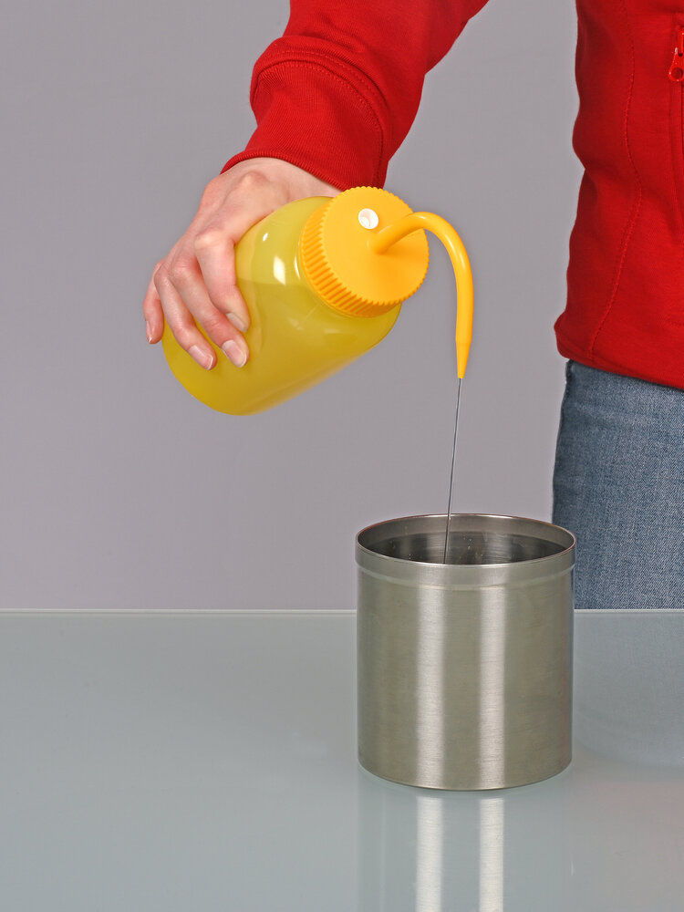 Sigurnosna boca sa raspršivačem od LDPE sa ventilom za odzračivanje bez natpisa 500 ml pakovanje od 18 komada DENIOS 309717W