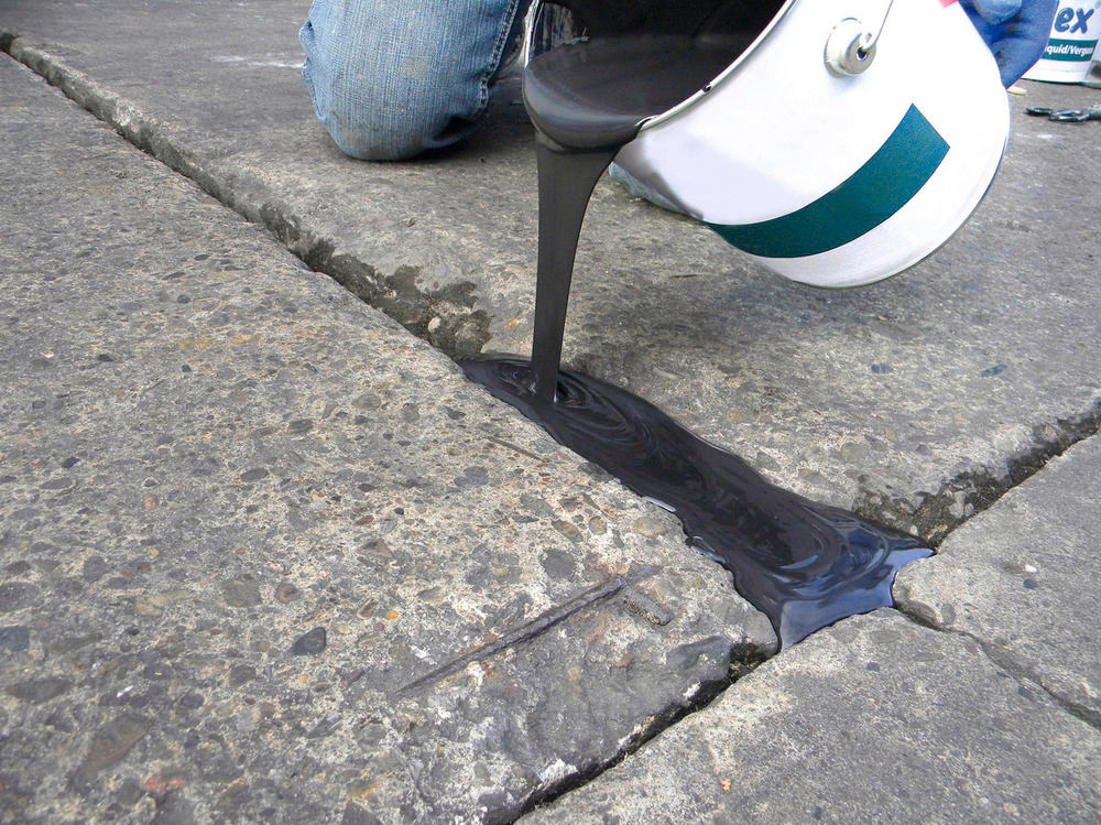 Fugenreparatur Restore Dvokomponentna Mešavina 5 Kg Elastična Smola 0,2 Kg Očvršćivač Moravia