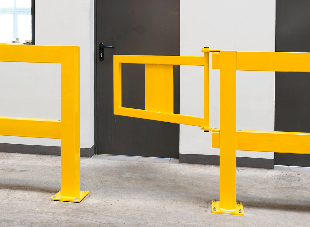 Rammschutzgeländer-Tür mit Schutzblende, Stahl, Gelb Kunststoffbeschichtet Moravia 240912W